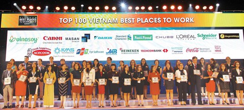 Chubb Life Việt Nam được vinh danh trong top 5 nơi làm việc tốt nhất ngành bảo hiểm - Ảnh 1. Chubb Life Việt Nam được vinh danh trong top 5 nơi làm việc tốt nhất ngành bảo hiểm - Ảnh 1.