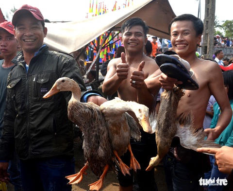 Rộn tiếng cười tranh vịt ở lễ hội Làm Chay - Ảnh 13.