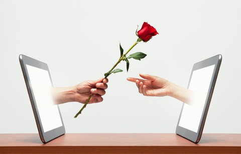 Những chuyện hẹn hò không có ở thời cha mẹ anh - Ảnh 4. Những chuyện hẹn hò không có ở thời cha mẹ anh - Ảnh 4.
