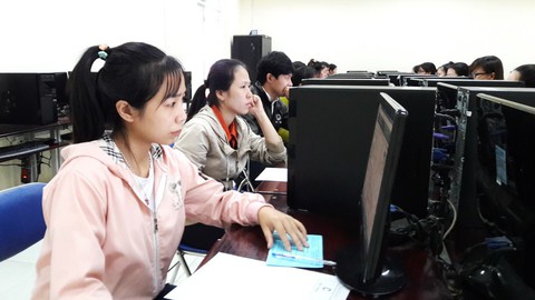 Thi tuyển giáo viên: người rớt thành thủ khoa - Ảnh 1. Thi tuyển giáo viên: người rớt thành thủ khoa - Ảnh 1.
