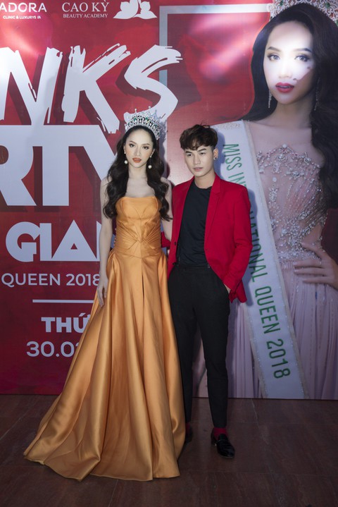 Hương Giang - giám đốc quốc gia Hoa hậu chuyển giới quốc tế - Ảnh 3. Hương Giang - giám đốc quốc gia Hoa hậu chuyển giới quốc tế - Ảnh 3.
