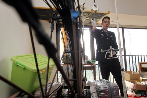 Trung Quốc bắt vụ buôn lậu iPhone bằng drone trị giá 80 triệu USD - Ảnh 2. Trung Quốc bắt vụ buôn lậu iPhone bằng drone trị giá 80 triệu USD - Ảnh 2.