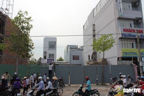 Bất cẩn trong lúc ép cọc, một công nhân chết thảm - Ảnh 1. Bất cẩn trong lúc ép cọc, một công nhân chết thảm - Ảnh 1.