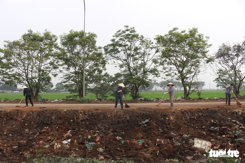 Hà Nội dọn sạch nội tạng ruồi bu, tạm dừng giết mổ nếu tái diễn - Ảnh 3. Hà Nội dọn sạch nội tạng ruồi bu, tạm dừng giết mổ nếu tái diễn - Ảnh 3.