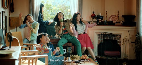 Tháng năm rực rỡ: Dũng khùng dũng cảm vượt lên chính mình - Ảnh 1. Tháng năm rực rỡ: Dũng khùng dũng cảm vượt lên chính mình - Ảnh 1.