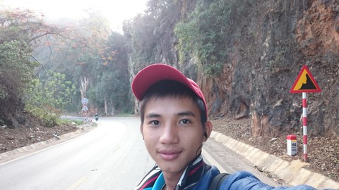 Gác việc học một năm để đi bộ xuyên Việt - Ảnh 1. Gác việc học một năm để đi bộ xuyên Việt - Ảnh 1.