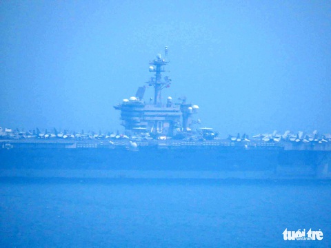 Những hình ảnh mới nhất của tàu sân bay USS Carl Vinson neo đậu ở Đà Nẵng - Ảnh 11. Những hình ảnh mới nhất của tàu sân bay USS Carl Vinson neo đậu ở Đà Nẵng - Ảnh 11.