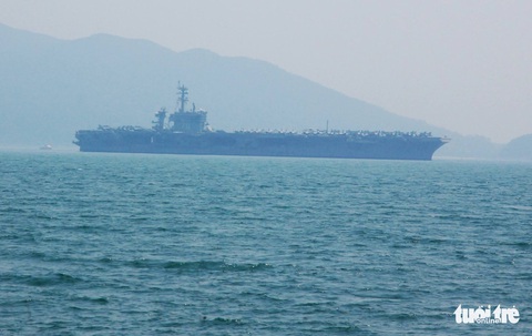 Những hình ảnh mới nhất của tàu sân bay USS Carl Vinson neo đậu ở Đà Nẵng - Ảnh 14. Những hình ảnh mới nhất của tàu sân bay USS Carl Vinson neo đậu ở Đà Nẵng - Ảnh 14.