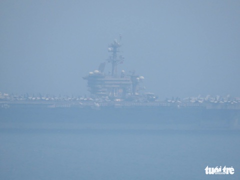 Những hình ảnh mới nhất của tàu sân bay USS Carl Vinson neo đậu ở Đà Nẵng - Ảnh 12. Những hình ảnh mới nhất của tàu sân bay USS Carl Vinson neo đậu ở Đà Nẵng - Ảnh 12.
