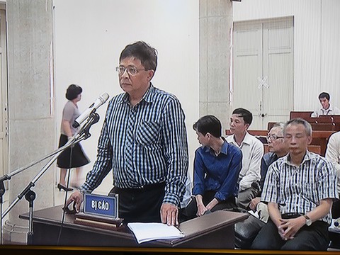 Đề nghị mức án 9 bị cáo vụ vỡ đường ống nước sông Đà - Ảnh 4. Đề nghị mức án 9 bị cáo vụ vỡ đường ống nước sông Đà - Ảnh 4.