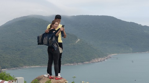 Chụp ảnh cưới ở Sơn Trà có nguy hiểm? - Ảnh 3. Chụp ảnh cưới ở Sơn Trà có nguy hiểm? - Ảnh 3.