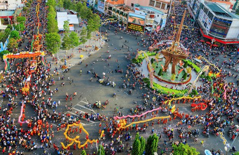 Nét đẹp lễ hội ở Thủ Dầu Một - Ảnh 1. Nét đẹp lễ hội ở Thủ Dầu Một - Ảnh 1.