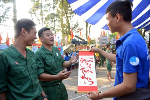 Thanh niên TP.HCM sôi nổi ngày hội tòng quân 2018 - Ảnh 1. Thanh niên TP.HCM sôi nổi ngày hội tòng quân 2018 - Ảnh 1.