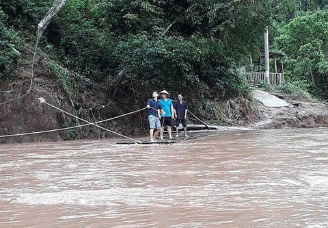 Gian nan này ai thấu thầy cô! - Ảnh 3. Gian nan này ai thấu thầy cô! - Ảnh 3.