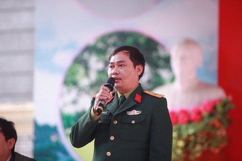Thi vào trường quân đội không được nhờ người khác viết hồ sơ - Ảnh 1. Thi vào trường quân đội không được nhờ người khác viết hồ sơ - Ảnh 1.