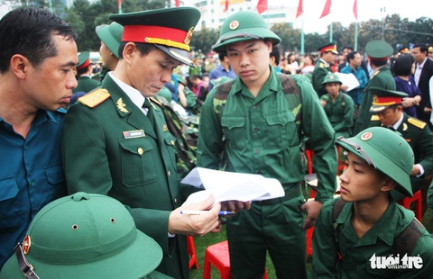 Thanh niên Nghệ An ngày nhập ngũ quyết ‘vượt nắng, thắng mưa’ - Ảnh 1. Thanh niên Nghệ An ngày nhập ngũ quyết ‘vượt nắng, thắng mưa’ - Ảnh 1.