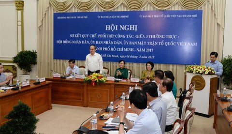 Sự hài lòng của dân là cơ sở tính thu nhập tăng thêm cán bộ công chức - Ảnh 3. Sự hài lòng của dân là cơ sở tính thu nhập tăng thêm cán bộ công chức - Ảnh 3.