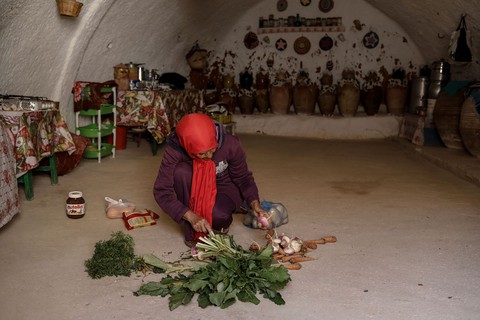 Những gia đình cuối cùng sống dưới lòng đất ở Tunisia - Ảnh 9. Những gia đình cuối cùng sống dưới lòng đất ở Tunisia - Ảnh 9.
