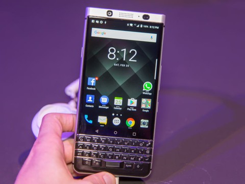Blackberry kiện Facebook, WhatsApp, Instagram vi phạm bản quyền - Ảnh 1. Blackberry kiện Facebook, WhatsApp, Instagram vi phạm bản quyền - Ảnh 1.