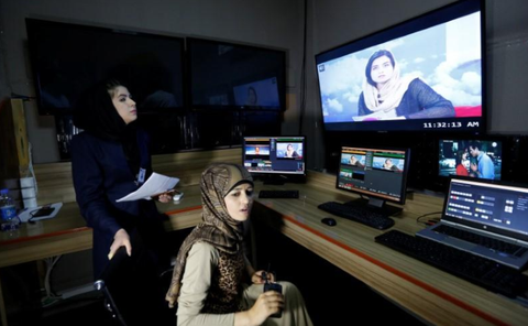 Kênh truyền hình toàn nữ ở Afghanistan - Ảnh 3. Kênh truyền hình toàn nữ ở Afghanistan - Ảnh 3.