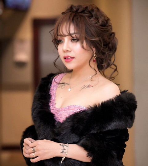 Mẹ ơi! Mẹ không được chết - MV xúc động cho ngày 8-3 - Ảnh 3. Mẹ ơi! Mẹ không được chết - MV xúc động cho ngày 8-3 - Ảnh 3.