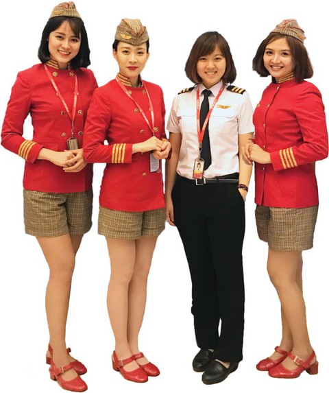 Những bóng hồng yêu ngành hàng không - Ảnh 2. Những bóng hồng yêu ngành hàng không - Ảnh 2.