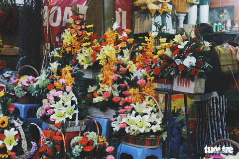 Chợ hoa Sài Gòn nhộn nhịp ngày 8-3 - Ảnh 12. Chợ hoa Sài Gòn nhộn nhịp ngày 8-3 - Ảnh 12.