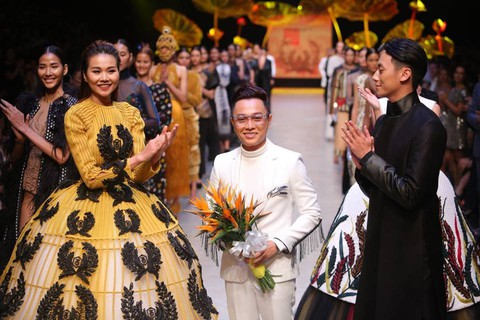 Công Trí mở màn Tuần lễ Thời trang quốc tế Xuân - Hè 2018 - Ảnh 5. Công Trí mở màn Tuần lễ Thời trang quốc tế Xuân - Hè 2018 - Ảnh 5.