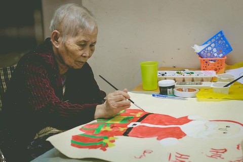 Bất ngờ với hình ảnh trẻ trung trong viện dưỡng lão - Ảnh 10.