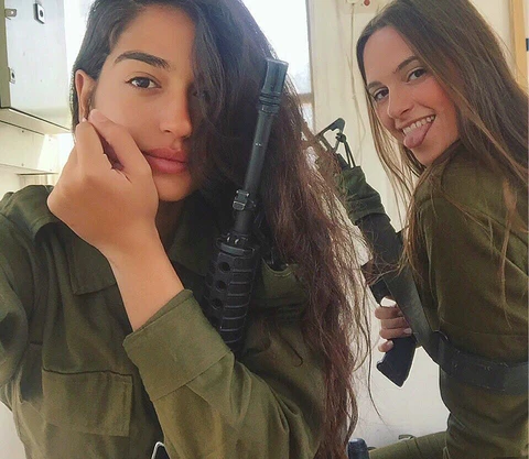Tranh luận dữ dội tại Israel vì các nữ binh sĩ... quá đẹp - Ảnh 13. Tranh luận dữ dội tại Israel vì các nữ binh sĩ... quá đẹp - Ảnh 13.