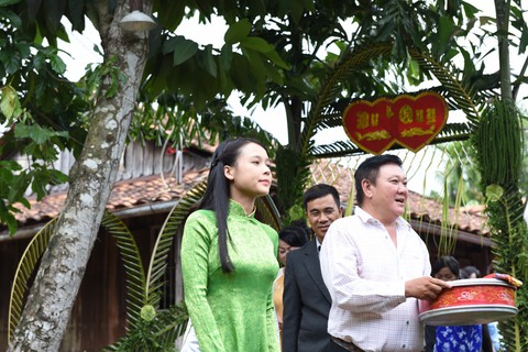 Hot girl Sam: không giúp ai thì thôi chứ không hãm hại ai hết - Ảnh 7. Hot girl Sam: không giúp ai thì thôi chứ không hãm hại ai hết - Ảnh 7.