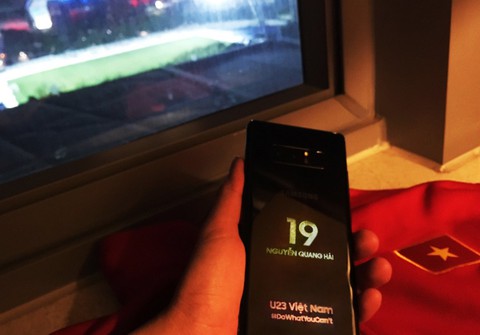 Samsung Vina tặng đội tuyển U-23 VN phần quà trị giá 1,2 tỉ đồng - Ảnh 1. Samsung Vina tặng đội tuyển U-23 VN phần quà trị giá 1,2 tỉ đồng - Ảnh 1.