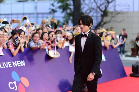 Kim Samuel - chàng hoàng tử lai đáng yêu của Kpop - Ảnh 3. Kim Samuel - chàng hoàng tử lai đáng yêu của Kpop - Ảnh 3.