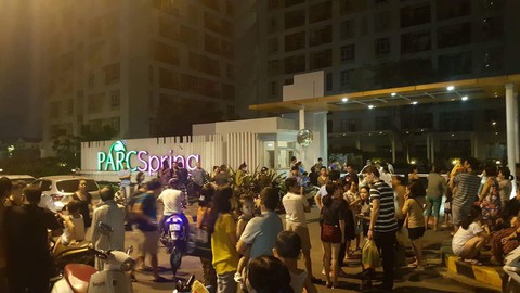 Cháy tại chung cư PARC Spring ở Sài Gòn, dân nháo nhào bỏ chạy - Ảnh 1. Cháy tại chung cư PARC Spring ở Sài Gòn, dân nháo nhào bỏ chạy - Ảnh 1.