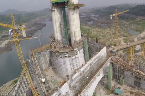 Bức tượng cao nhất thế giới ở Ấn Độ - Ảnh 1. Bức tượng cao nhất thế giới ở Ấn Độ - Ảnh 1.