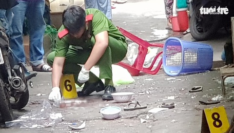 Nam thanh niên bị sát hại ở trung tâm TP.HCM - Ảnh 2. Nam thanh niên bị sát hại ở trung tâm TP.HCM - Ảnh 2.