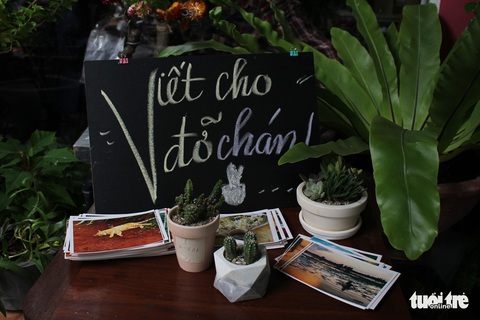 Phiên chợ Người yêu cũ bán đồ tái chế hút bạn trẻ Sài Gòn - Ảnh 5. Phiên chợ Người yêu cũ bán đồ tái chế hút bạn trẻ Sài Gòn - Ảnh 5.