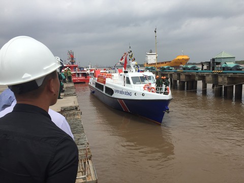 Đưa vào sử dụng tàu chở khách hiện đại nhất đảo Lý Sơn - Ảnh 2. Đưa vào sử dụng tàu chở khách hiện đại nhất đảo Lý Sơn - Ảnh 2.
