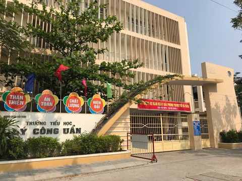 Một hiệu trưởng tiểu học ở Đà Nẵng bị cách chức - Ảnh 1. Một hiệu trưởng tiểu học ở Đà Nẵng bị cách chức - Ảnh 1.