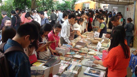 Giới thiệu sách hiếm của Đào Duy Anh tại hội sách cũ Hà Nội - Ảnh 1. Giới thiệu sách hiếm của Đào Duy Anh tại hội sách cũ Hà Nội - Ảnh 1.