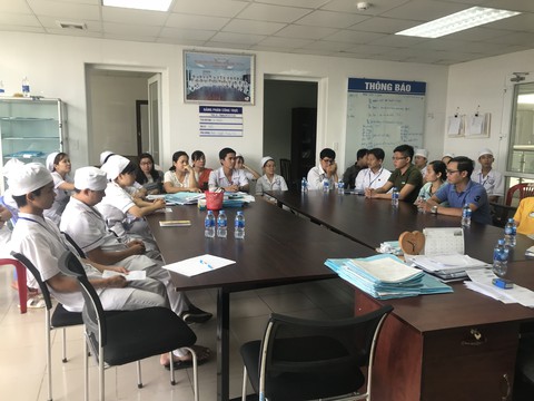 Để bệnh nhân bị rắn cắn tử vong, cả êkip trực bị kỷ luật - Ảnh 1. Để bệnh nhân bị rắn cắn tử vong, cả êkip trực bị kỷ luật - Ảnh 1.