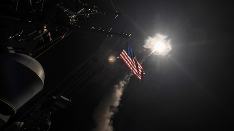 Ông Trump từng ra lệnh không kích Syria như thế nào? - Ảnh 7. Ông Trump từng ra lệnh không kích Syria như thế nào? - Ảnh 7.