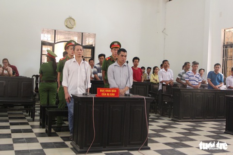 41 năm tù cho 2 bị cáo thực hiện hơn 70 vụ trộm xe máy - Ảnh 1. 41 năm tù cho 2 bị cáo thực hiện hơn 70 vụ trộm xe máy - Ảnh 1.