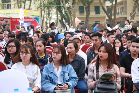 NXB thừa nhận lỗi kỹ thuật trong cuốn Những điều cần biết… - Ảnh 1. NXB thừa nhận lỗi kỹ thuật trong cuốn Những điều cần biết… - Ảnh 1.