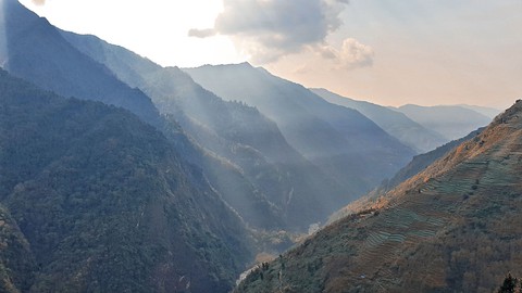 Ngắm những đỉnh núi ở Nepal đẹp lung linh trong tuyết - Ảnh 7. Ngắm những đỉnh núi ở Nepal đẹp lung linh trong tuyết - Ảnh 7.