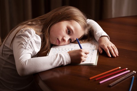 Trường học cấm bài về nhà, giảm stress cho học sinh - Ảnh 1. Trường học cấm bài về nhà, giảm stress cho học sinh - Ảnh 1.
