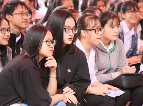 Học khối C không lo thiếu việc làm - Ảnh 2. Học khối C không lo thiếu việc làm - Ảnh 2.