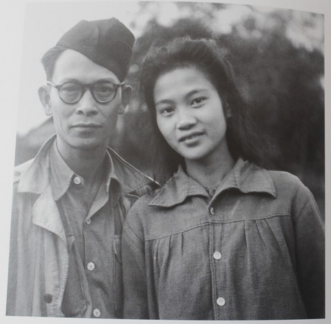 Xem ảnh Phạm Duy, Tố Hữu, Nguyễn Tuân... thời thanh xuân - Ảnh 5. Xem ảnh Phạm Duy, Tố Hữu, Nguyễn Tuân... thời thanh xuân - Ảnh 5.
