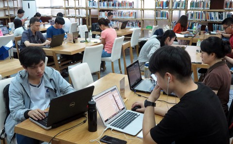 Thư viện Khoa học Tổng hợp số hóa 100% tài liệu quý hiếm - Ảnh 1. Thư viện Khoa học Tổng hợp số hóa 100% tài liệu quý hiếm - Ảnh 1.