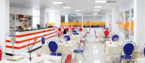 Đột nhập trường đại học có cả nhà hàng và khách sạn - Ảnh 1. Đột nhập trường đại học có cả nhà hàng và khách sạn - Ảnh 1.